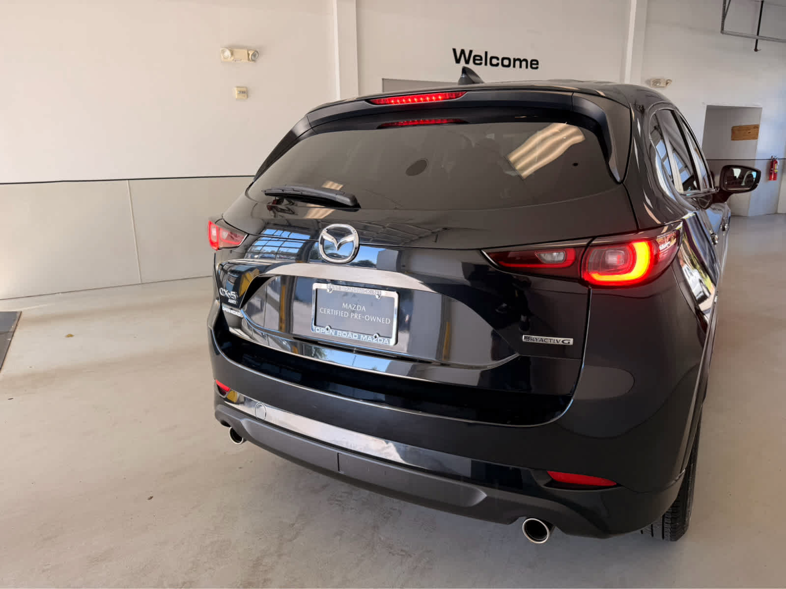 Certified 2024 MAZDA CX-5 AWD 2.5 S w/ Preferred Package image 8