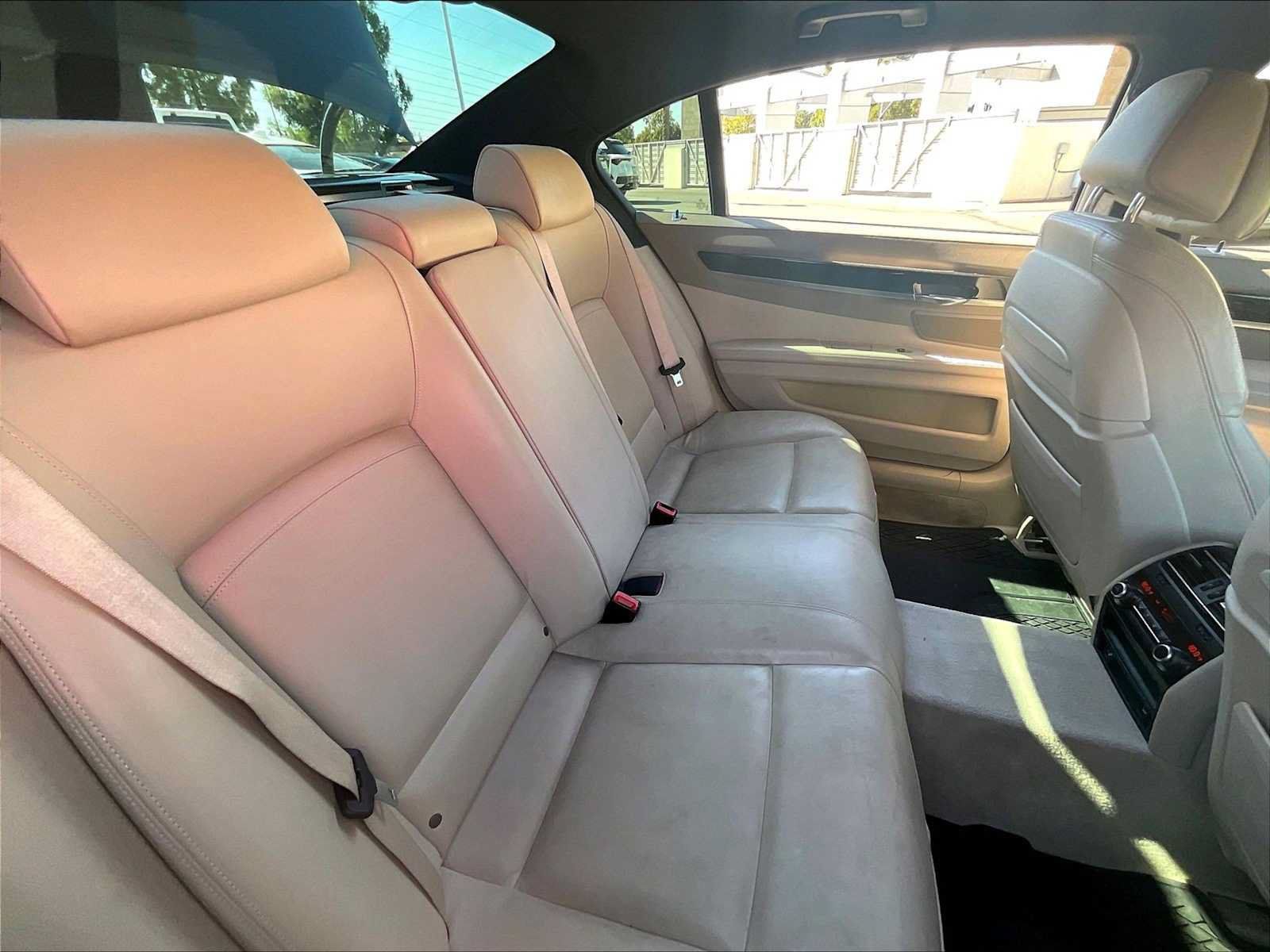 Used 2014 BMW 750Li RWD image 28