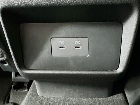Used 2024 Nissan Rogue SV FWD image 24