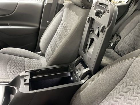 Used 2022 Chevrolet Equinox LT image 21