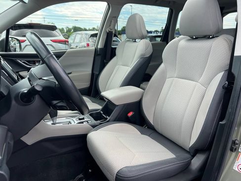 Used 2020 Subaru Forester Premium AWD/4WD image 18