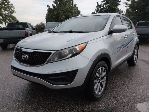 Used 2014 Kia Sportage LX FWD image 2