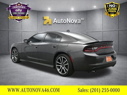 Used 2023 Dodge Charger R/T RWD image 4