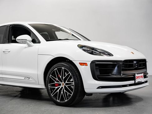 Used 2022 Porsche Macan GTS AWD/4WD image 46