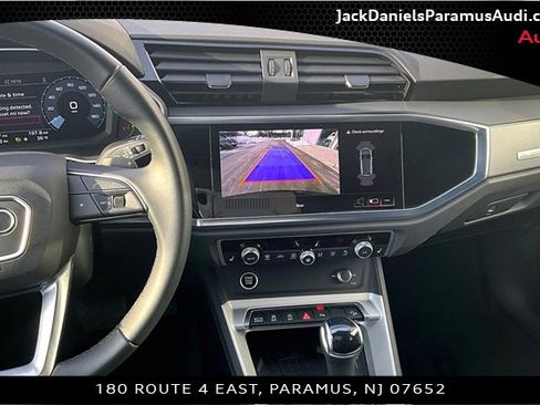 Used 2024 Audi Q3 2.0T Premium w/ Convenience Package image 6