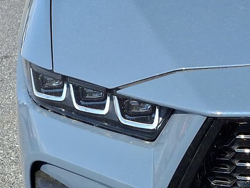 Used 2024 Ford Mustang GT Premium image 9