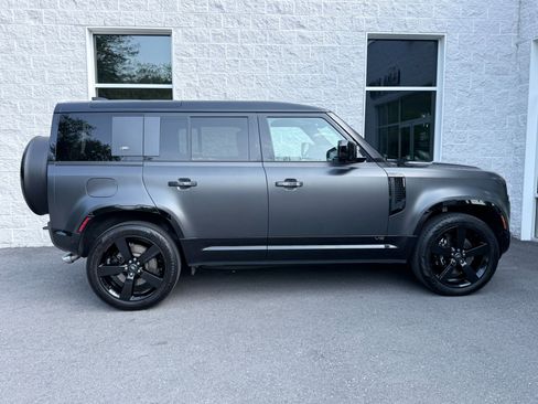Used 2023 Land Rover Defender 110 AWD/4WD image 35