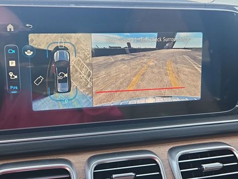 New 2026 Mercedes-Benz GLS 580 GLS 580 image 9