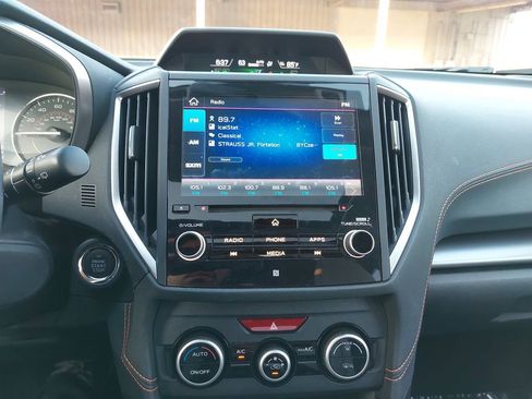 Certified 2023 Subaru Crosstrek 2.5i Limited w/ Moonroof Package AWD/4WD image 19