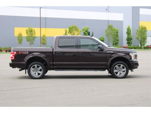 Used 2018 Ford F150 XLT w/ Equipment Group 302A Luxury AWD/4WD image 4
