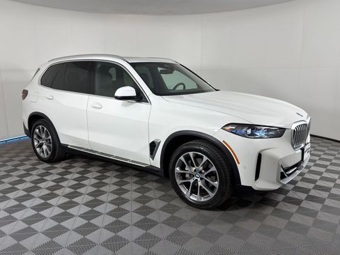 Used 2025 BMW X5 xDrive40i image 6