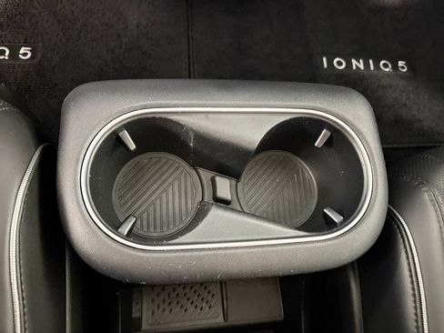 Used 2023 Hyundai Ioniq 5 Limited AWD/4WD image 15