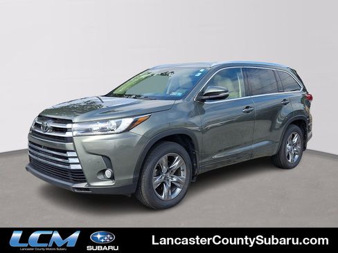 Used 2017 Toyota Highlander Limited Platinum AWD/4WD image 1