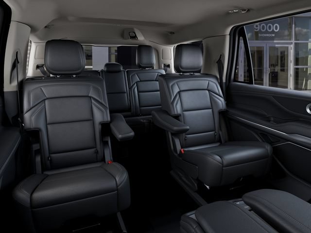 New 2027 Lincoln Navigator Premiere RWD image 11