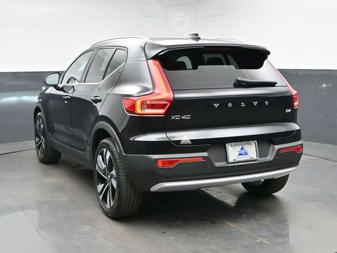 Used 2023 Volvo XC40 B4 Ultimate w/ Protection Package Premier FWD image 8
