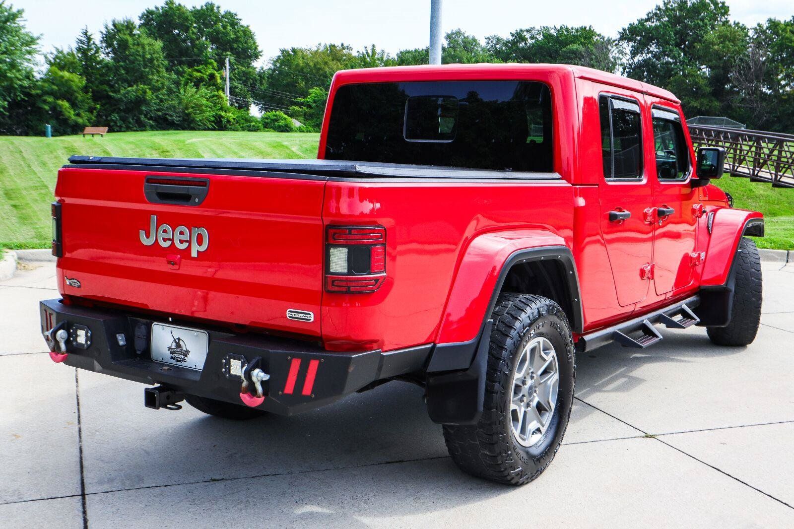 Used 2021 Jeep Gladiator Overland AWD/4WD image 14