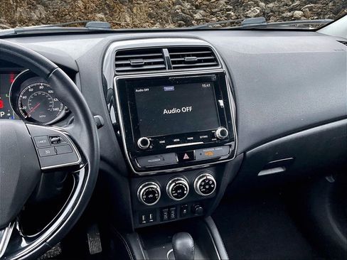 Used 2020 Mitsubishi Outlander Sport SE image 6