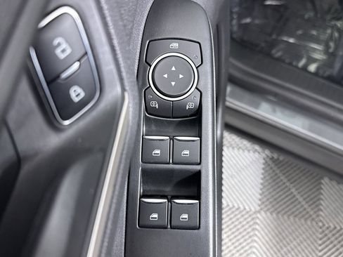 Used 2022 Ford Escape SE w/ Convenience Package image 24