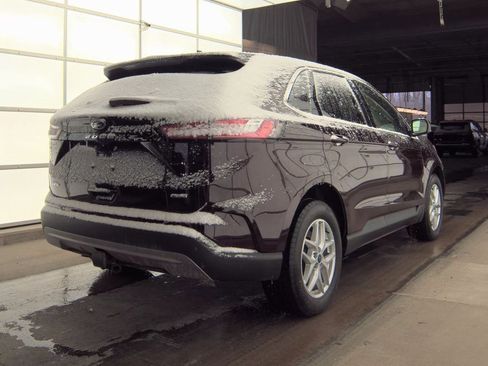 Used 2022 Ford Edge SEL w/ Convenience Package image 4