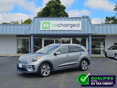 Used 2022 Kia Niro EX w/ Cold Weather Package