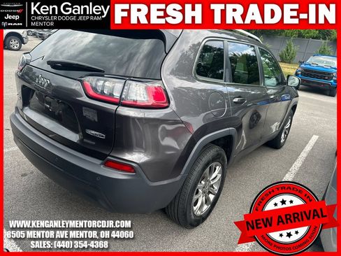 Used 2020 Jeep Cherokee Latitude Plus w/ Cold Weather Group AWD/4WD image 10