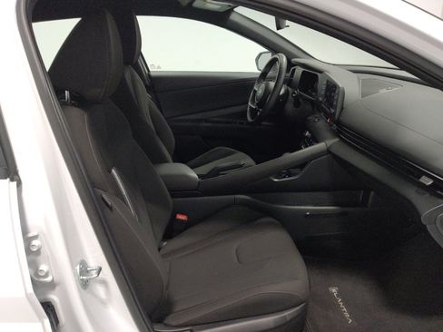 Used 2025 Hyundai Elantra Sport FWD image 21