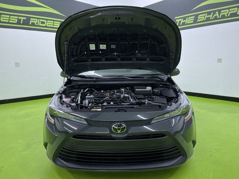 Used 2025 Toyota Corolla LE FWD image 4
