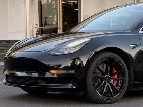 Used 2019 Tesla Model 3 Performance AWD/4WD image 4