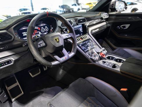 Used 2024 Lamborghini Urus Performante image 34
