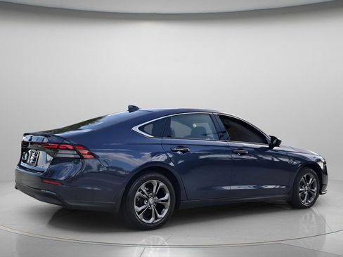 Used 2023 Honda Accord EX image 7