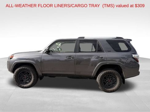 Used 2023 Toyota 4Runner SR5 AWD/4WD image 7