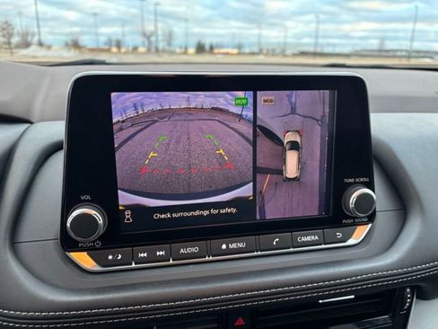 Used 2021 Nissan Rogue SV image 24