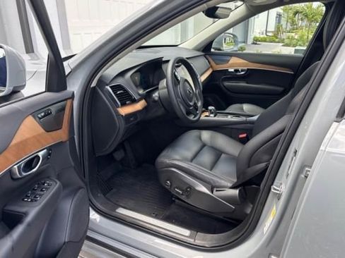 Used 2024 Volvo XC90 B5 Plus w/ Protection Package AWD/4WD image 2