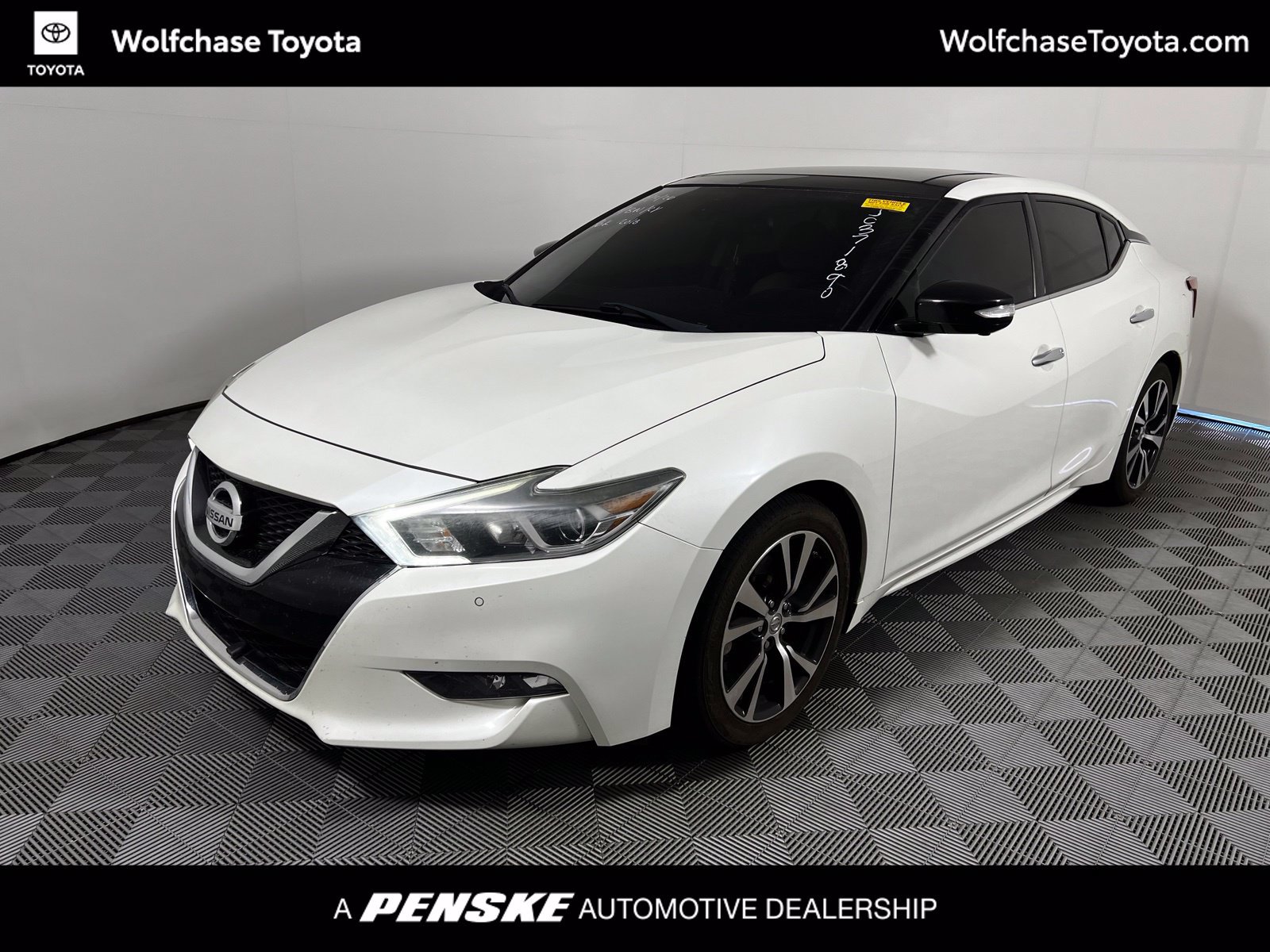 Used 2018 Nissan Maxima Platinum FWD image 1