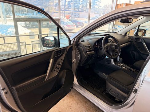 Used 2016 Subaru Forester 2.5i Premium image 10