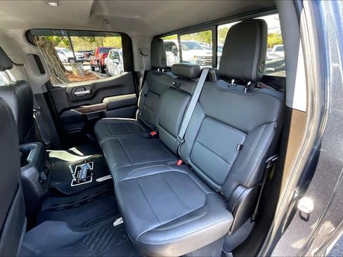 Used 2021 Chevrolet Silverado 1500 LT Trail Boss w/ Convenience Package II image 25