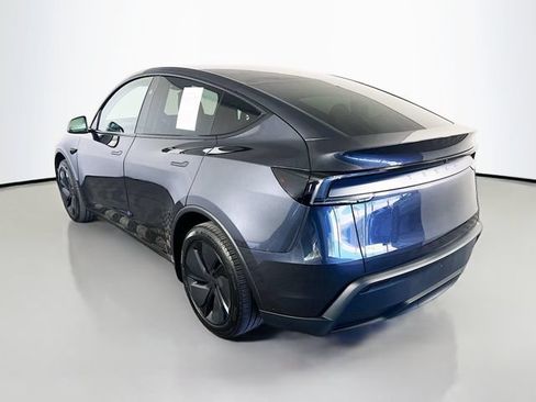 Used 2026 Tesla Model Y Long Range RWD image 6