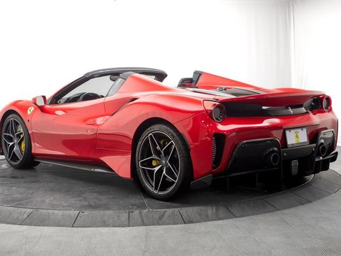 Used 2020 Ferrari 488 Pista Spider image 5
