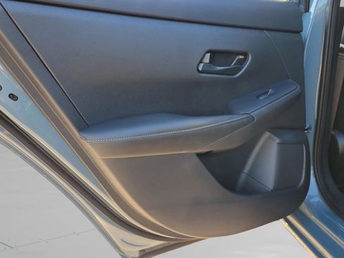 Certified 2024 Nissan Sentra SV image 9