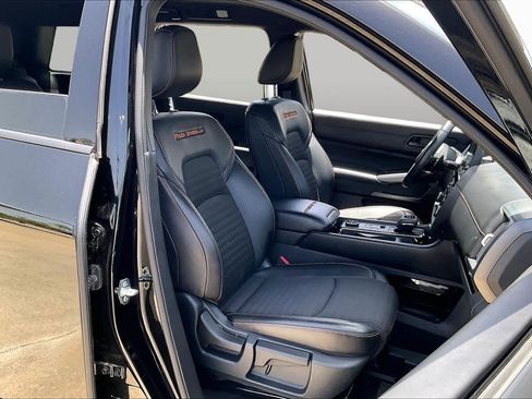 Used 2025 Nissan Pathfinder Rock Creek AWD/4WD image 9