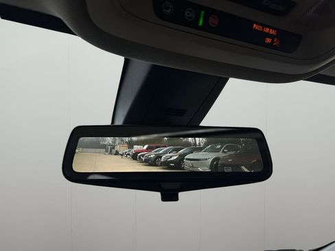 Used 2020 Chevrolet Traverse High Country image 24