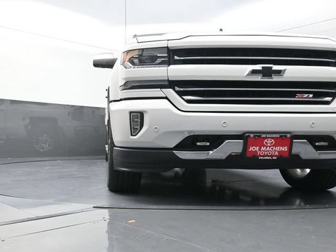 Used 2018 Chevrolet Silverado 1500 LTZ Z71 w/ LTZ Plus Package AWD/4WD image 32