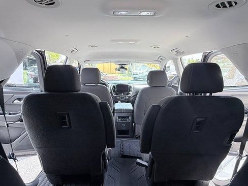 Used 2020 Chevrolet Traverse LT FWD image 18