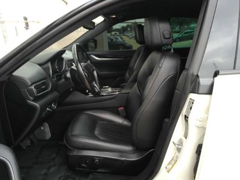 Used 2019 Maserati Levante AWD/4WD image 13