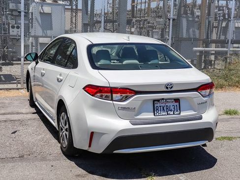 Used 2021 Toyota Corolla LE FWD image 12