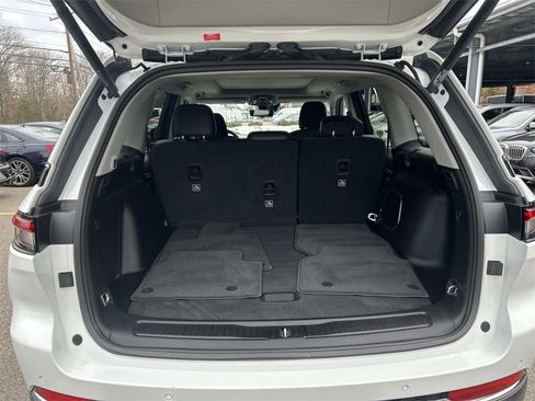 Used 2023 Jeep Grand Cherokee 4WD 4xe w/ Luxury Tech Group II image 12