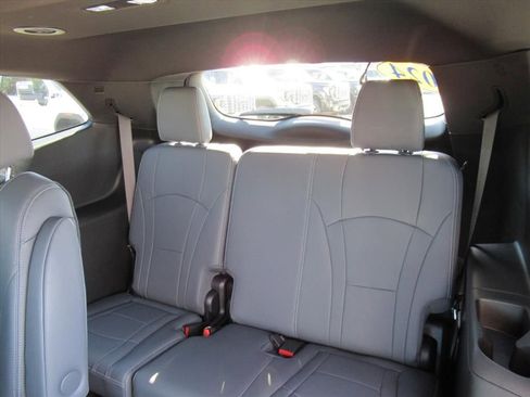 Used 2024 Buick Enclave Essence w/ Experience Buick Package image 31