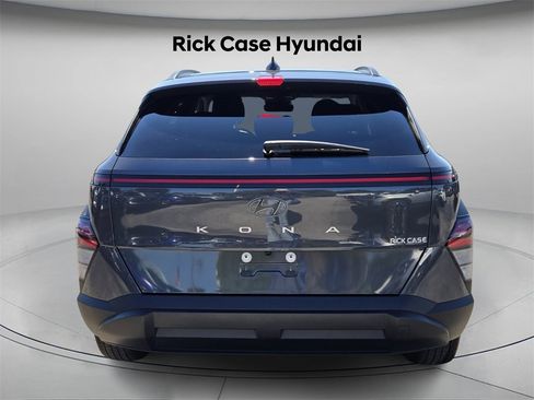 Used 2024 Hyundai Kona SEL w/ Convenience Package image 6