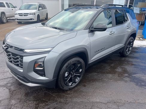 New 2026 Chevrolet Equinox LT w/ Convenience Package II image 2