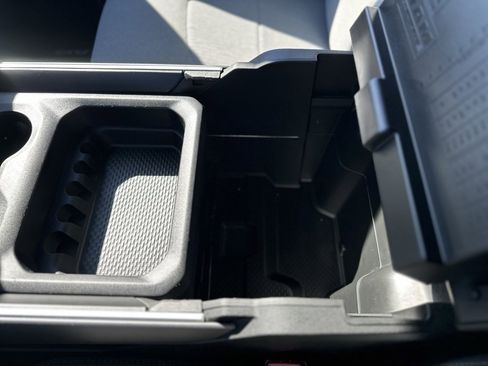 Used 2024 RAM 2500 Big Horn w/ Off Road Package image 24